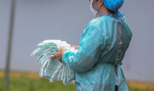 Read more about the article Auxiliar de enfermagem com aposentadoria especial poderá trabalhar durante a pandemia (01/10/2021)